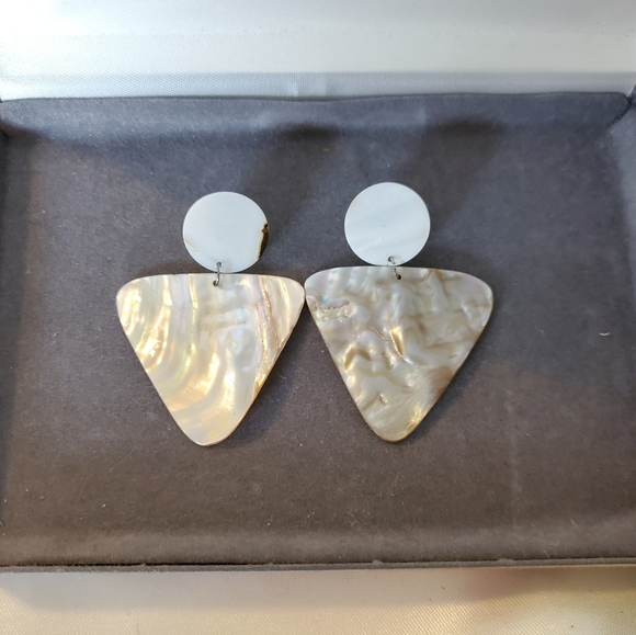 3/30❗️REAL Mother Of Pearl Vintage Earrings ~ Vintage Jewelry ~ MOP - Picture 4 of 7